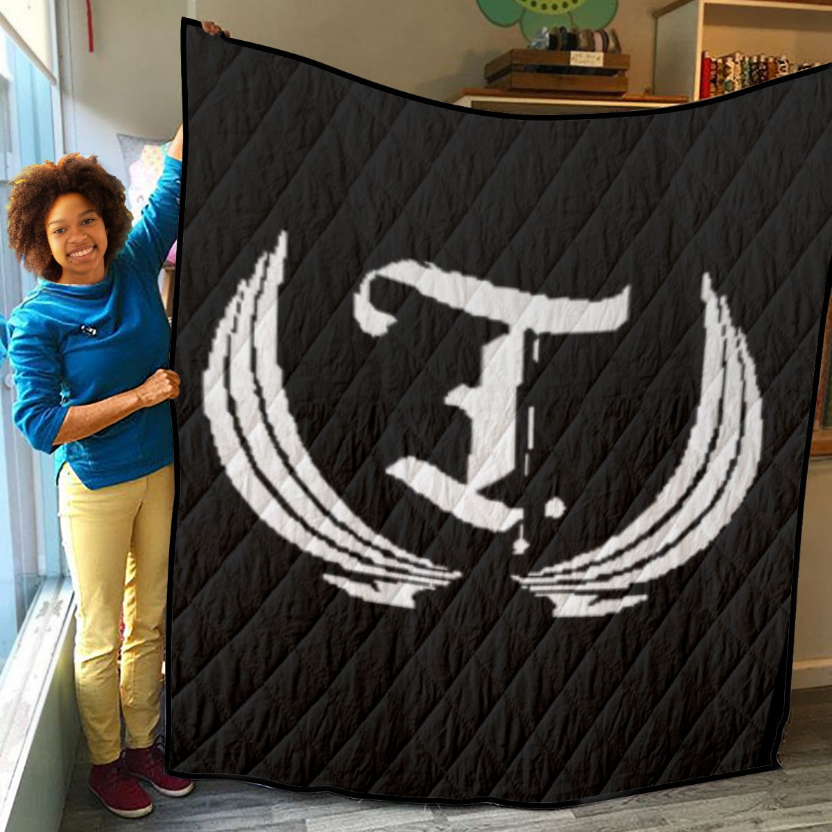 Lightweight & Breathable Quilt With Edge-wrapping Strips